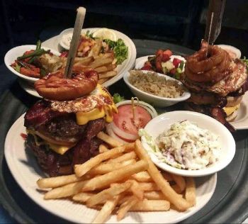The Froggy Dog Restaurant & Pub, The Albatross
